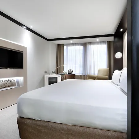 Otel Melia Sarria 5*