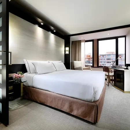 Melia Sarria Otel