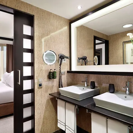 Отель Melia Sarria 5*