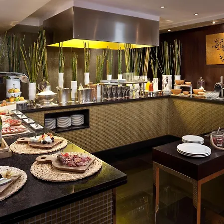 Melia Sarria 5*