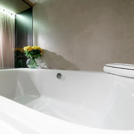 Melia Sarria 5*