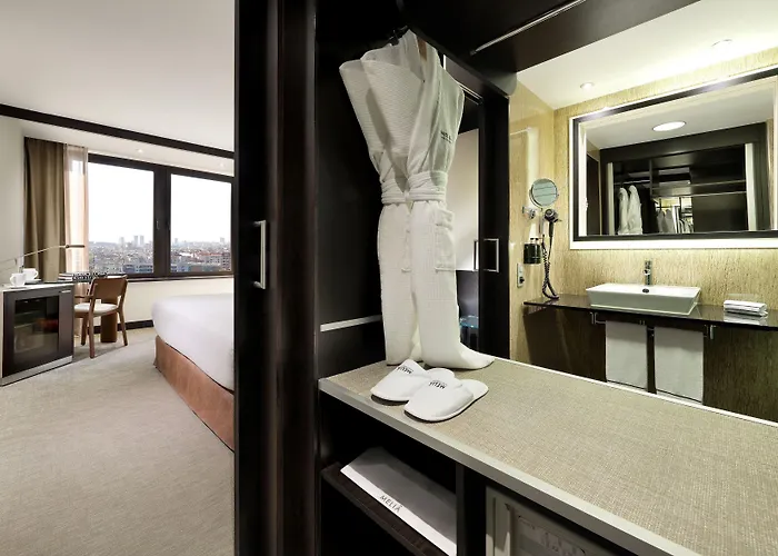 Hotel Melia Sarria 5*