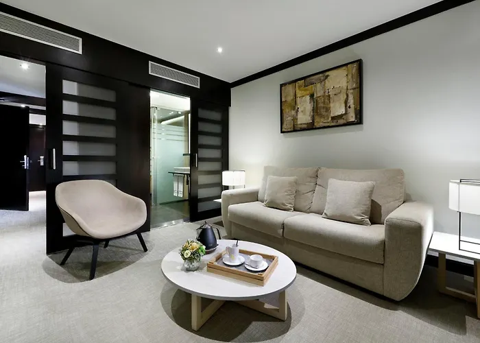 Melia Sarria 5*
