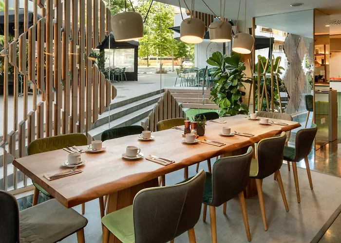 Melia Sarria 5*