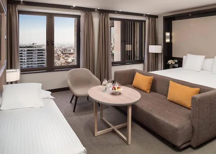 Melia Sarria 5*