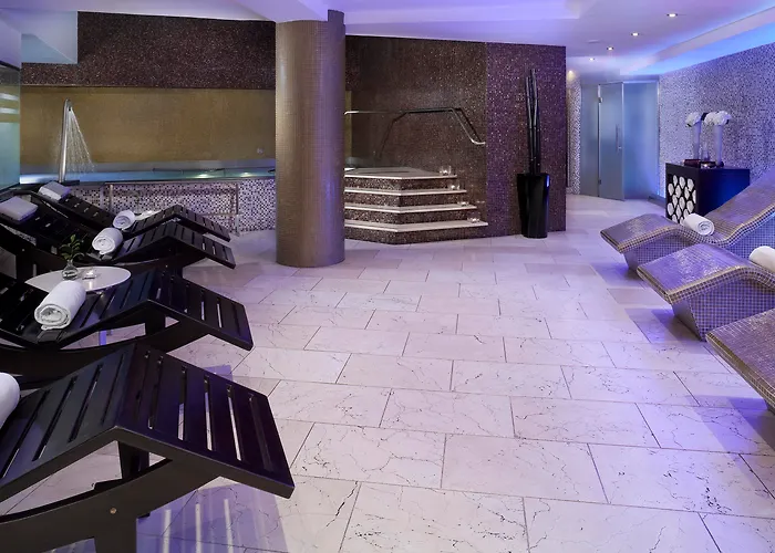 Melia Sarria Hotell